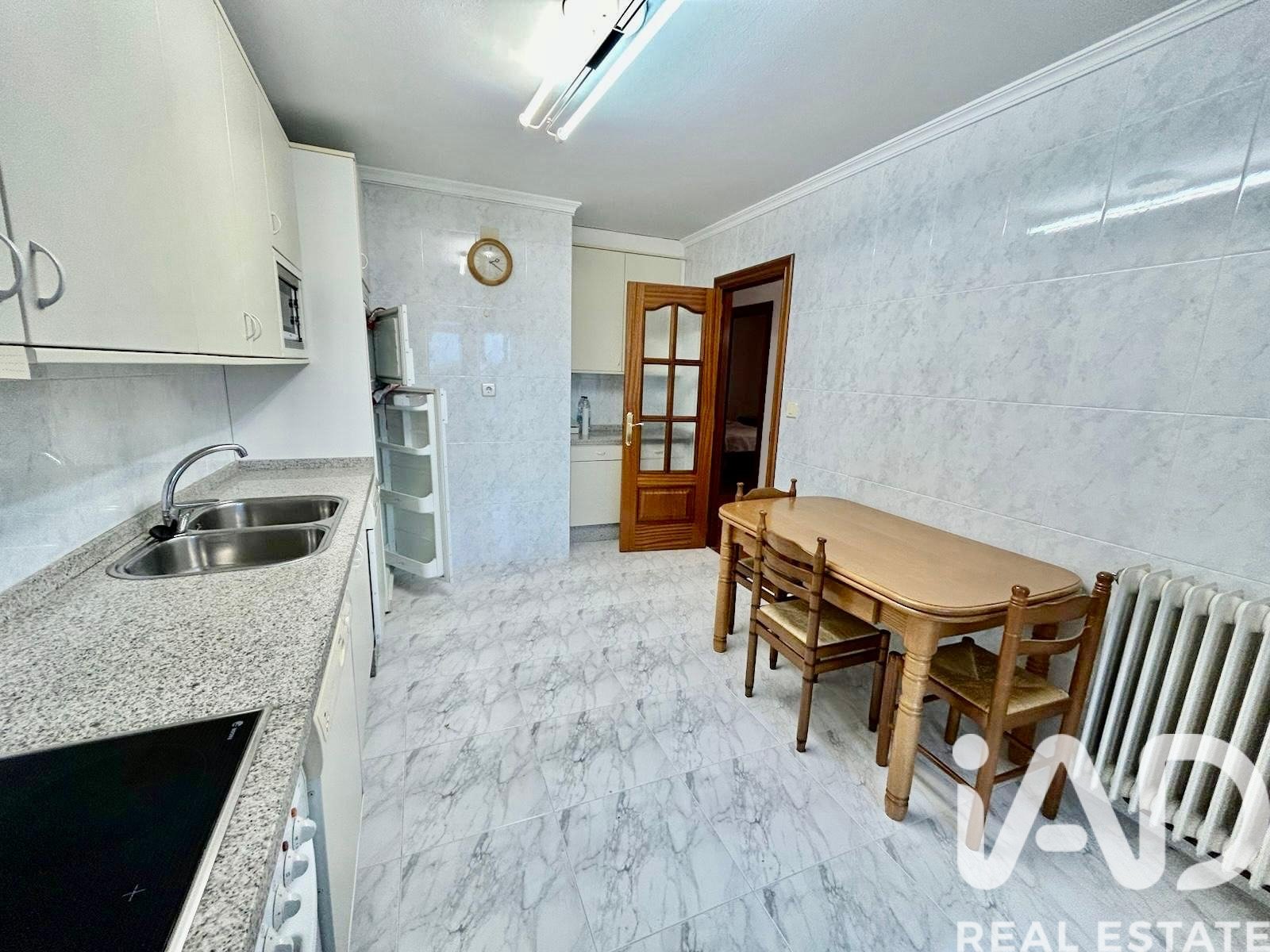 Apartment à La Baneza, Leon, Espagne 5 chambres, 174 m2 No. 185048
