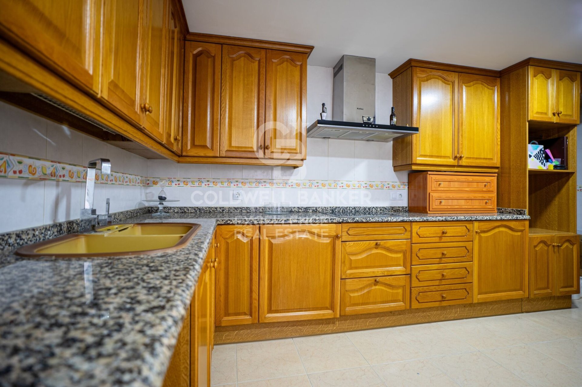 Townhouse in Castellon de la Plana, Castellon, Spain 5 bedrooms, 198 sq.m. No. 157103