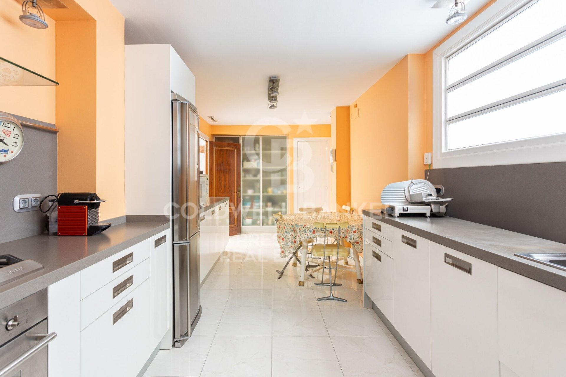 Apartament w Barcelona, Hiszpania 6 sypialni, 228 mkw. nr 157104