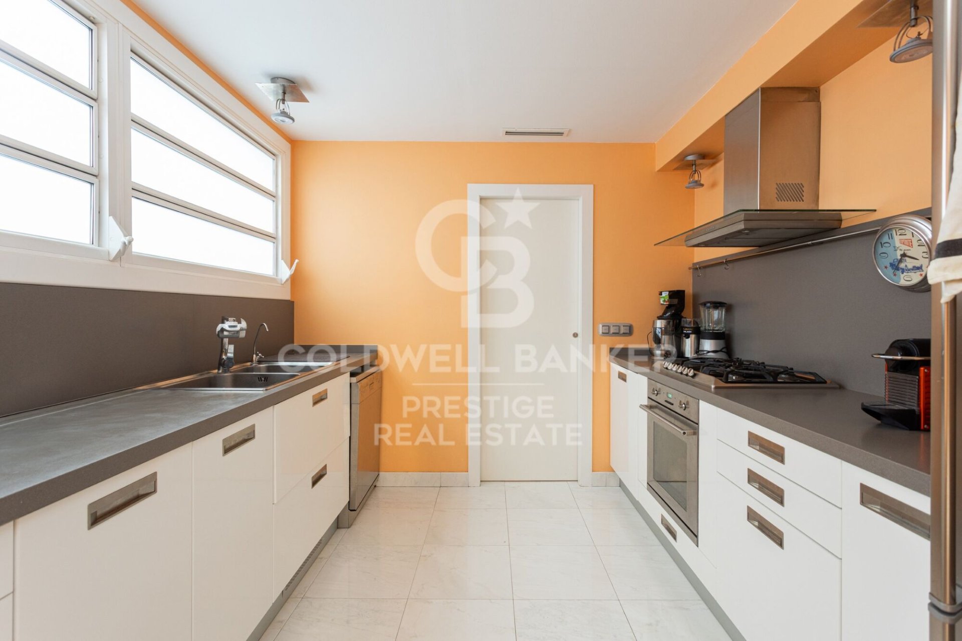 Apartament w Barcelona, Hiszpania 6 sypialni, 228 mkw. nr 157104