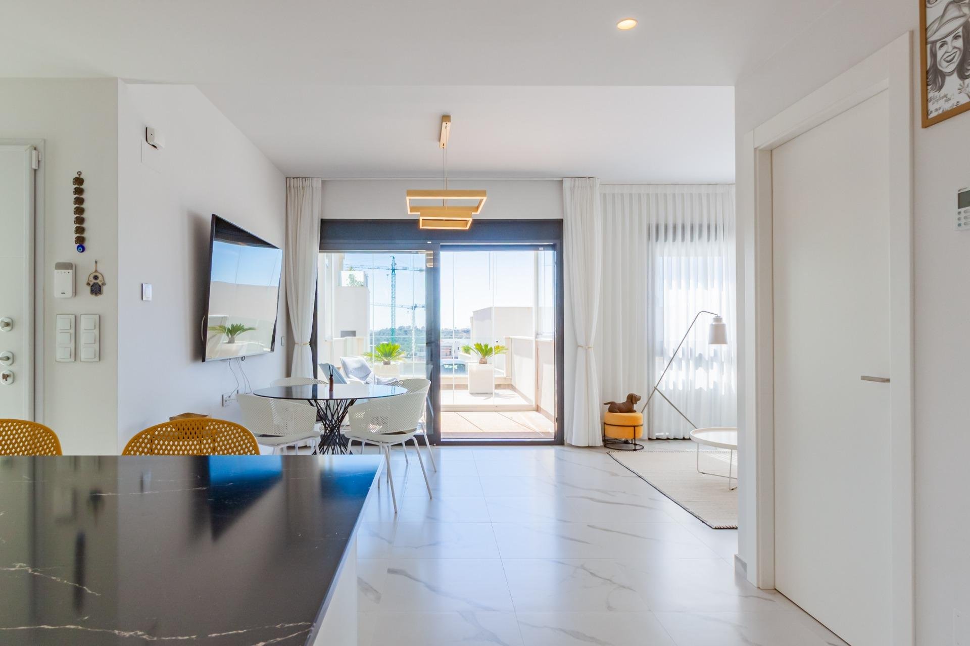 Appartamento a San Miguel de Salinas, Alicante, Spagna 2 camere da letto, 101 mq. N° 189011