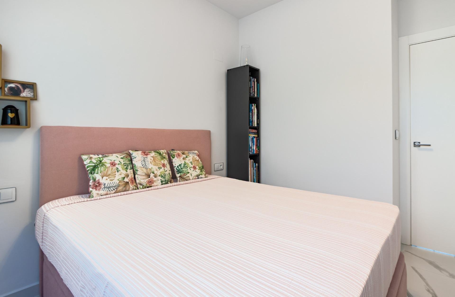 Appartamento a San Miguel de Salinas, Alicante, Spagna 2 camere da letto, 101 mq. N° 189011