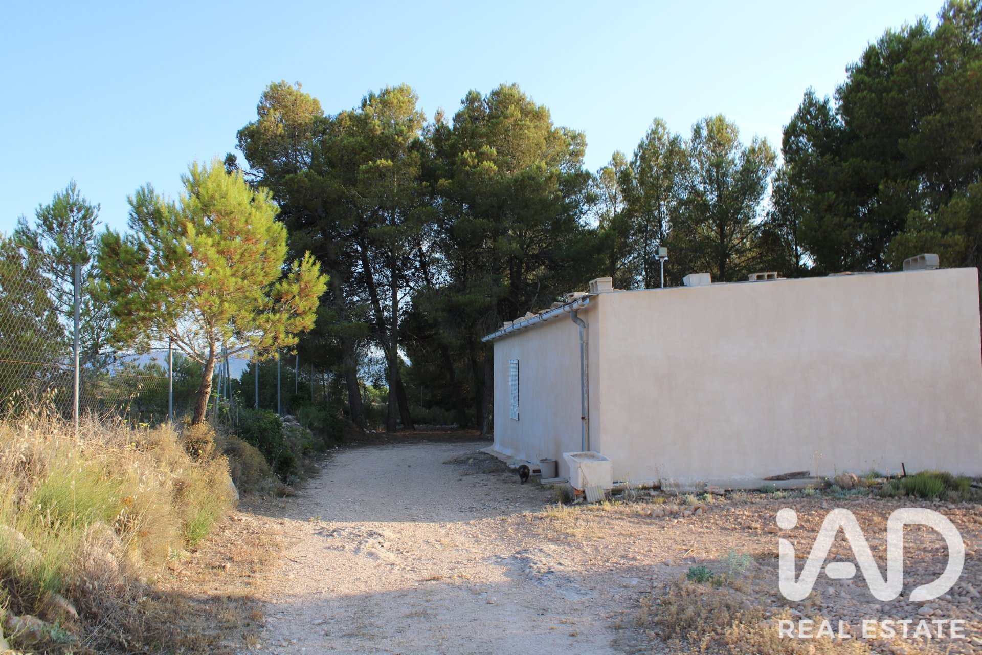 House in Onil, Alicante, Spain 4 bedrooms, 140 sq.m. No. 187901