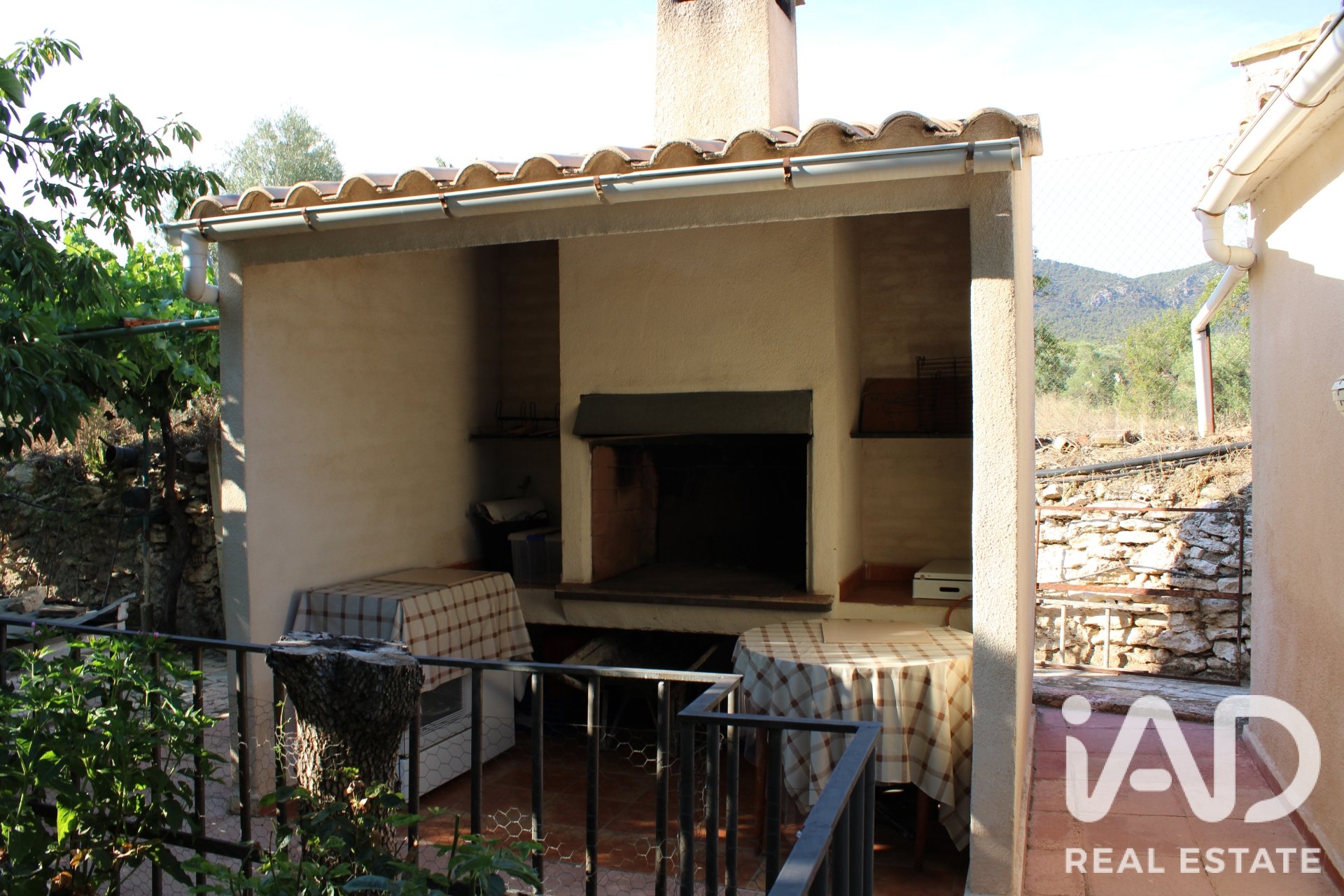 House in Onil, Alicante, Spain 4 bedrooms, 140 sq.m. No. 187901