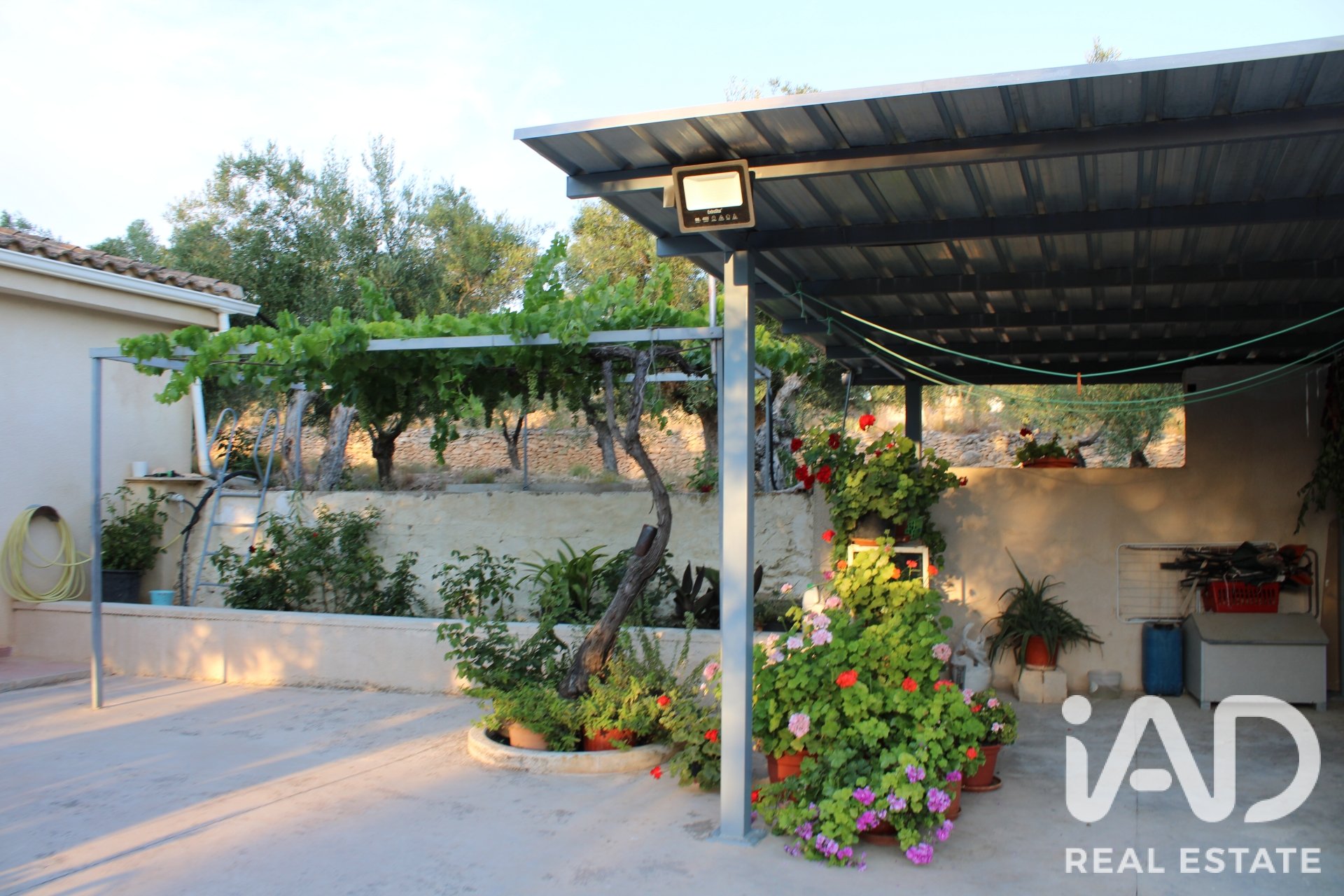 House in Onil, Alicante, Spain 4 bedrooms, 140 sq.m. No. 187901