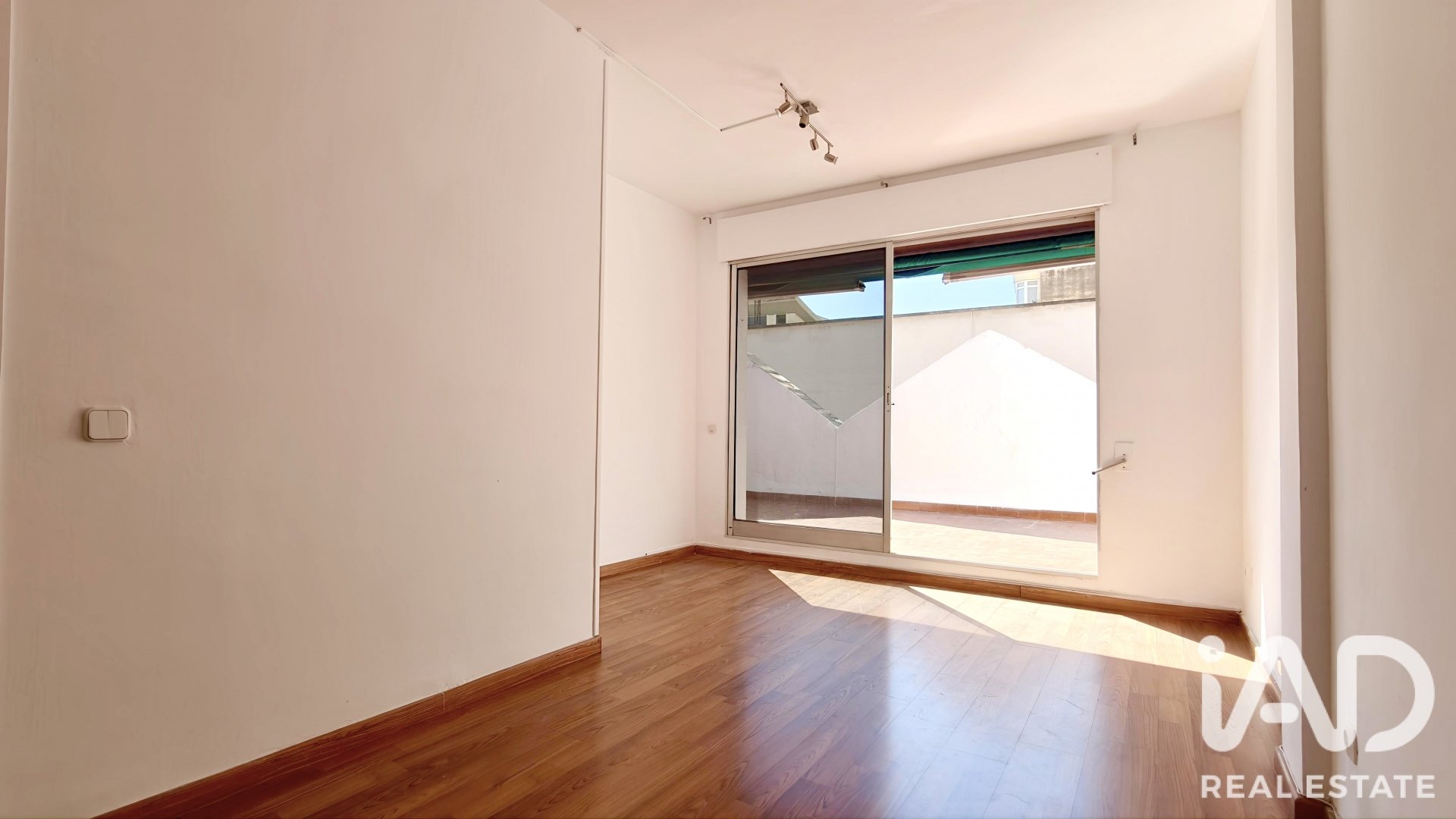Attico a Barcelona, Spagna 1 camera da letto, 55 mq. N° 188164