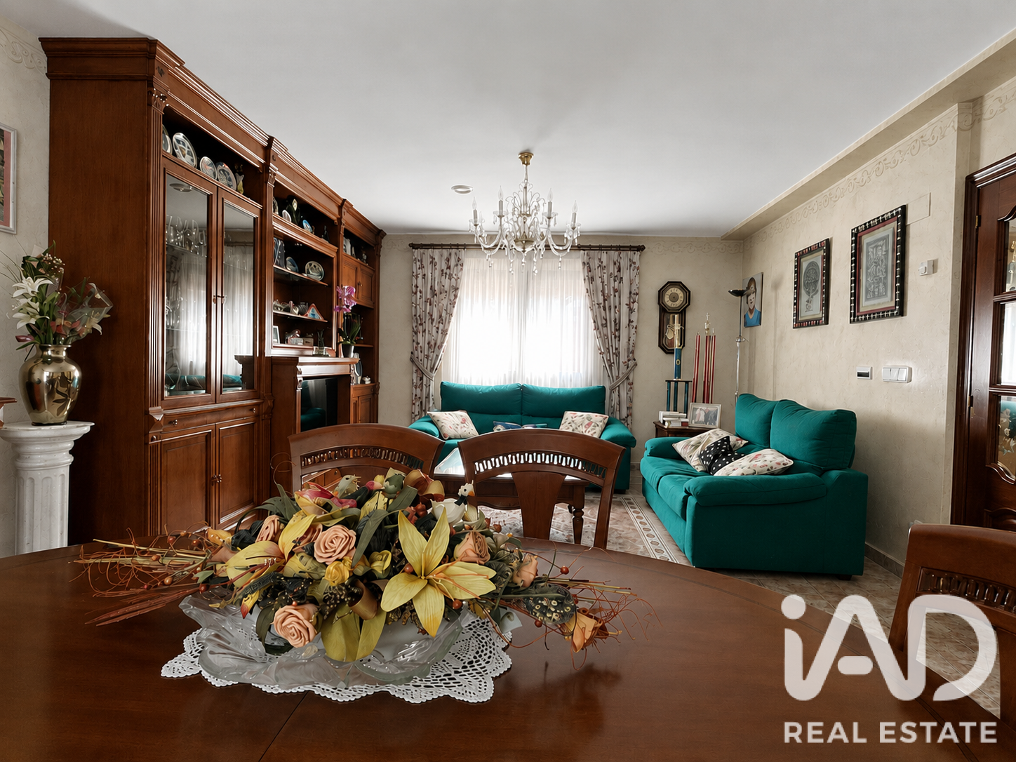 House in Burgos, Spain 6 bedrooms, 330 sq.m. No. 188161