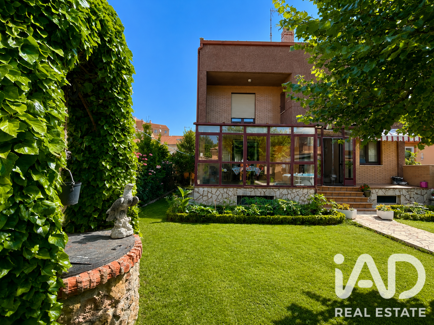 House in Burgos, Spain 6 bedrooms, 330 sq.m. No. 188161