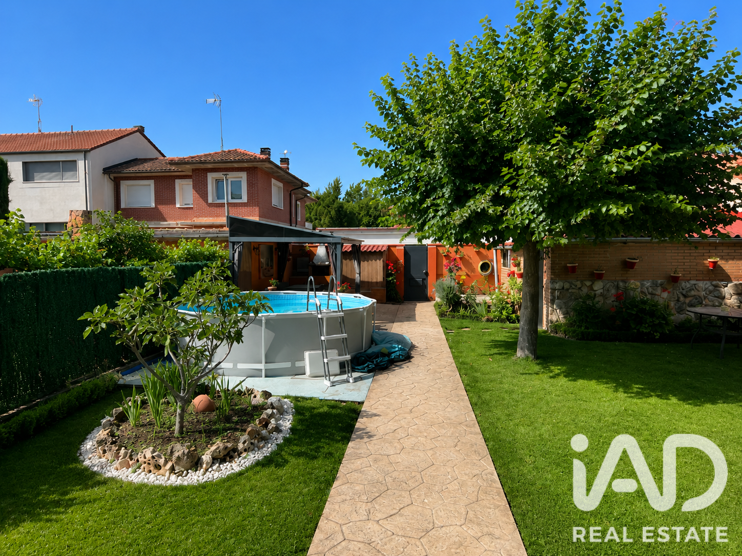 House in Burgos, Spain 6 bedrooms, 330 sq.m. No. 188161