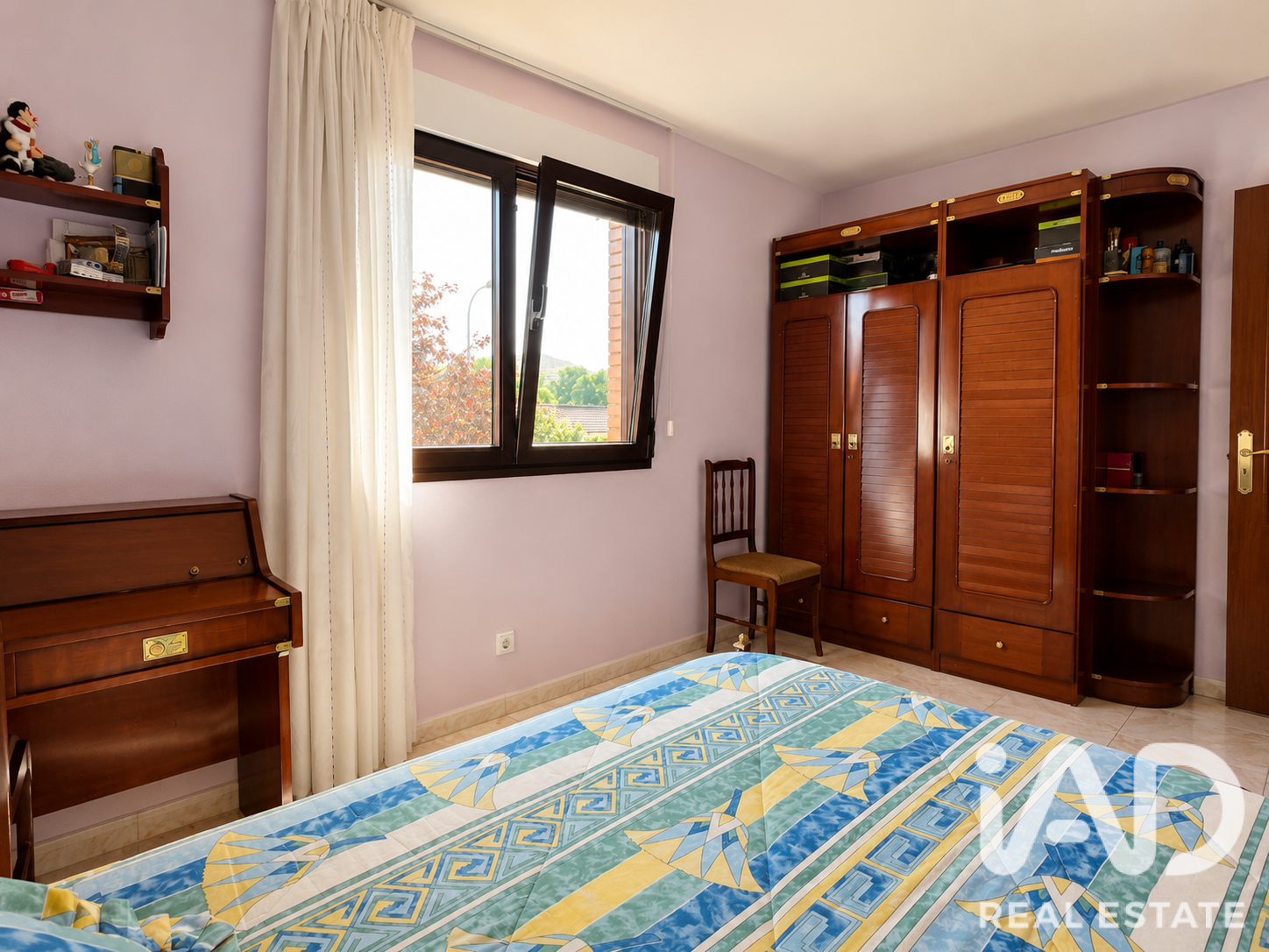 House in Burgos, Spain 6 bedrooms, 330 sq.m. No. 188161