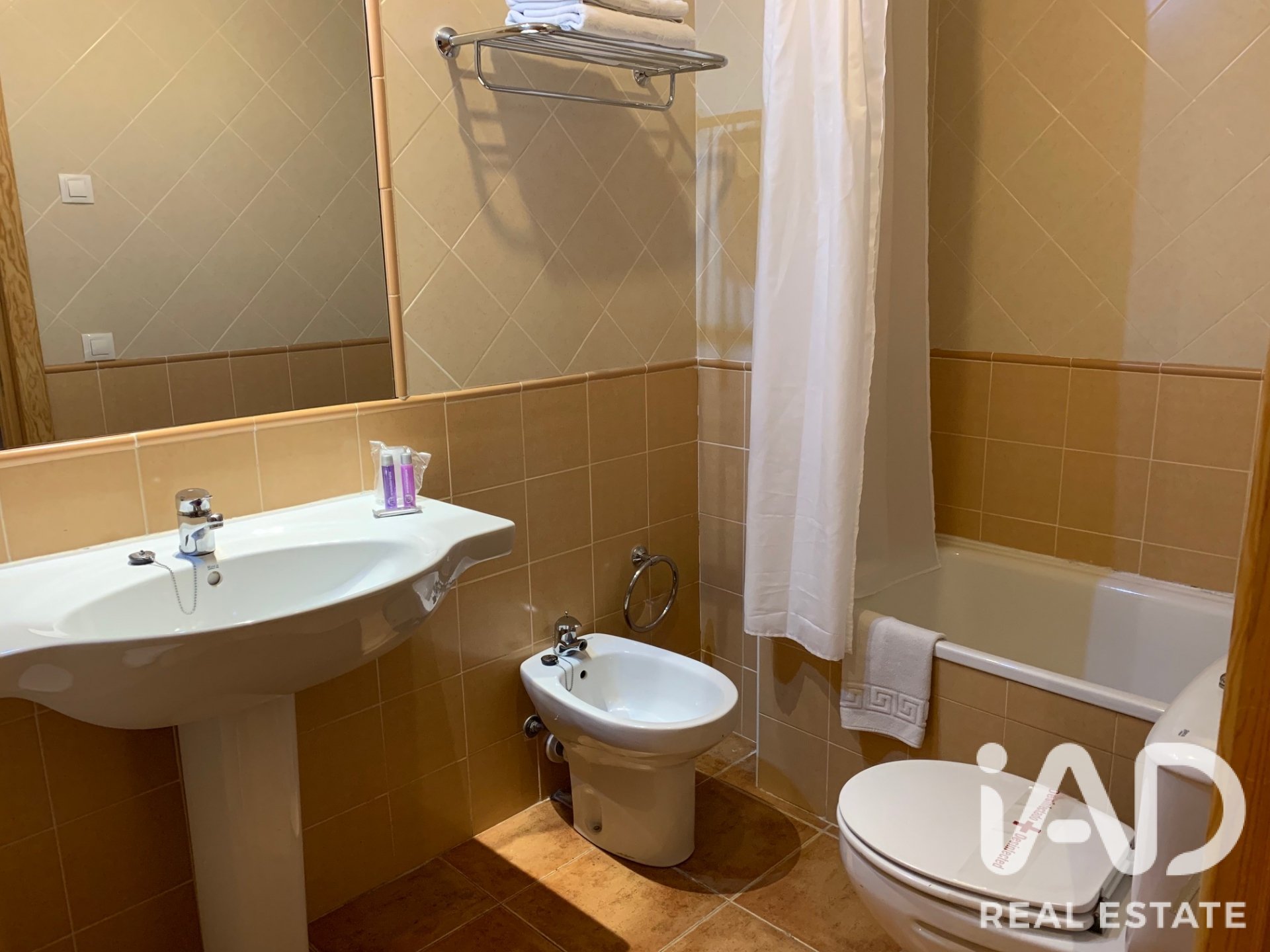 Commercial property in Alp, Girona, Spain 2731 sq.m. No. 188167