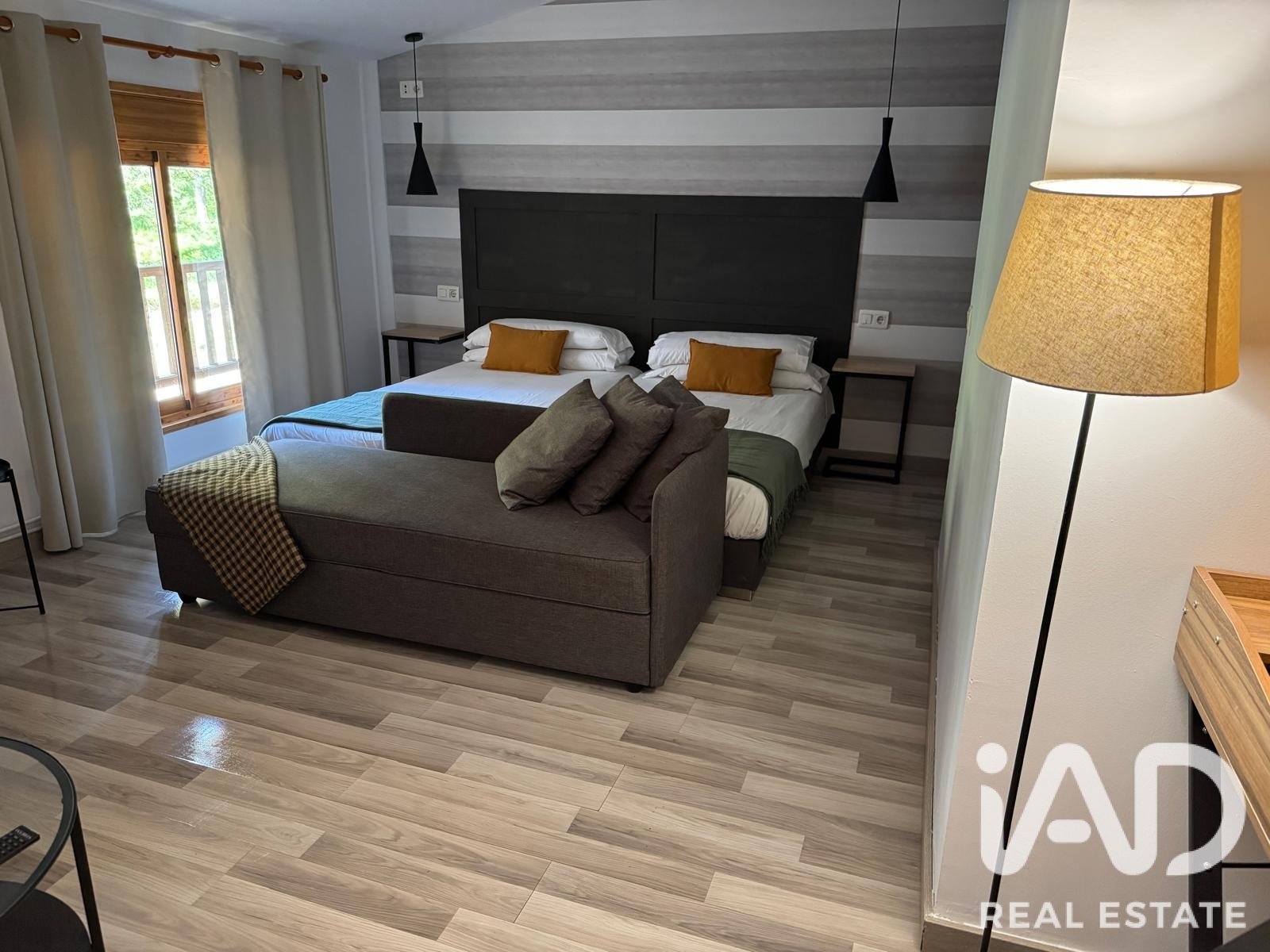 Commercial property in Alp, Girona, Spain 2731 sq.m. No. 188167