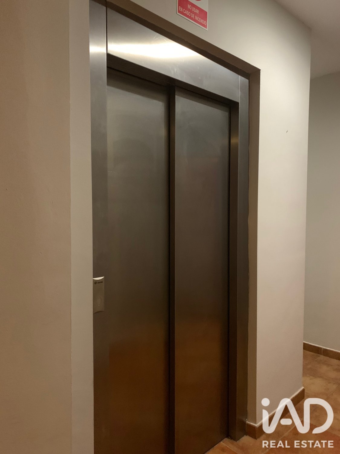 Commercial property in Alp, Girona, Spain 2731 sq.m. No. 188167