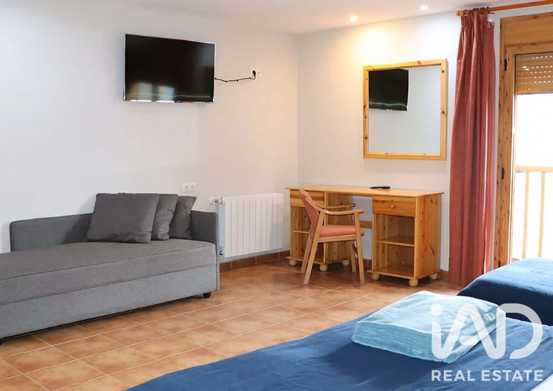 Commercial property in Alp, Girona, Spain 2731 sq.m. No. 188167