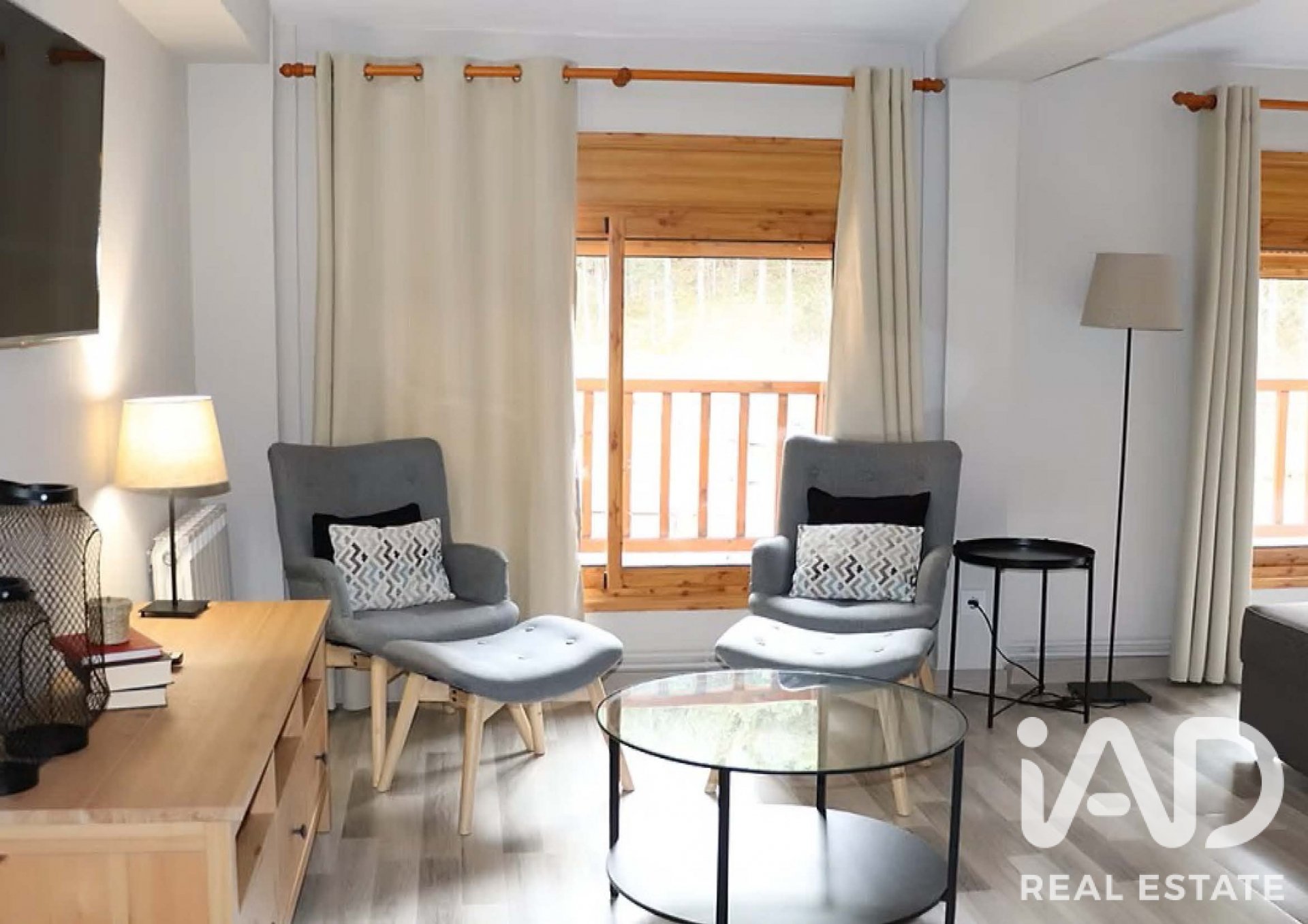 Commercial property in Alp, Girona, Spain 2731 sq.m. No. 188167