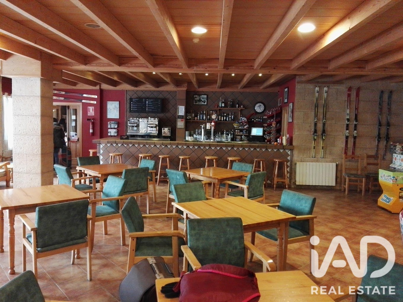 Commercial property in Alp, Girona, Spain 2731 sq.m. No. 188167