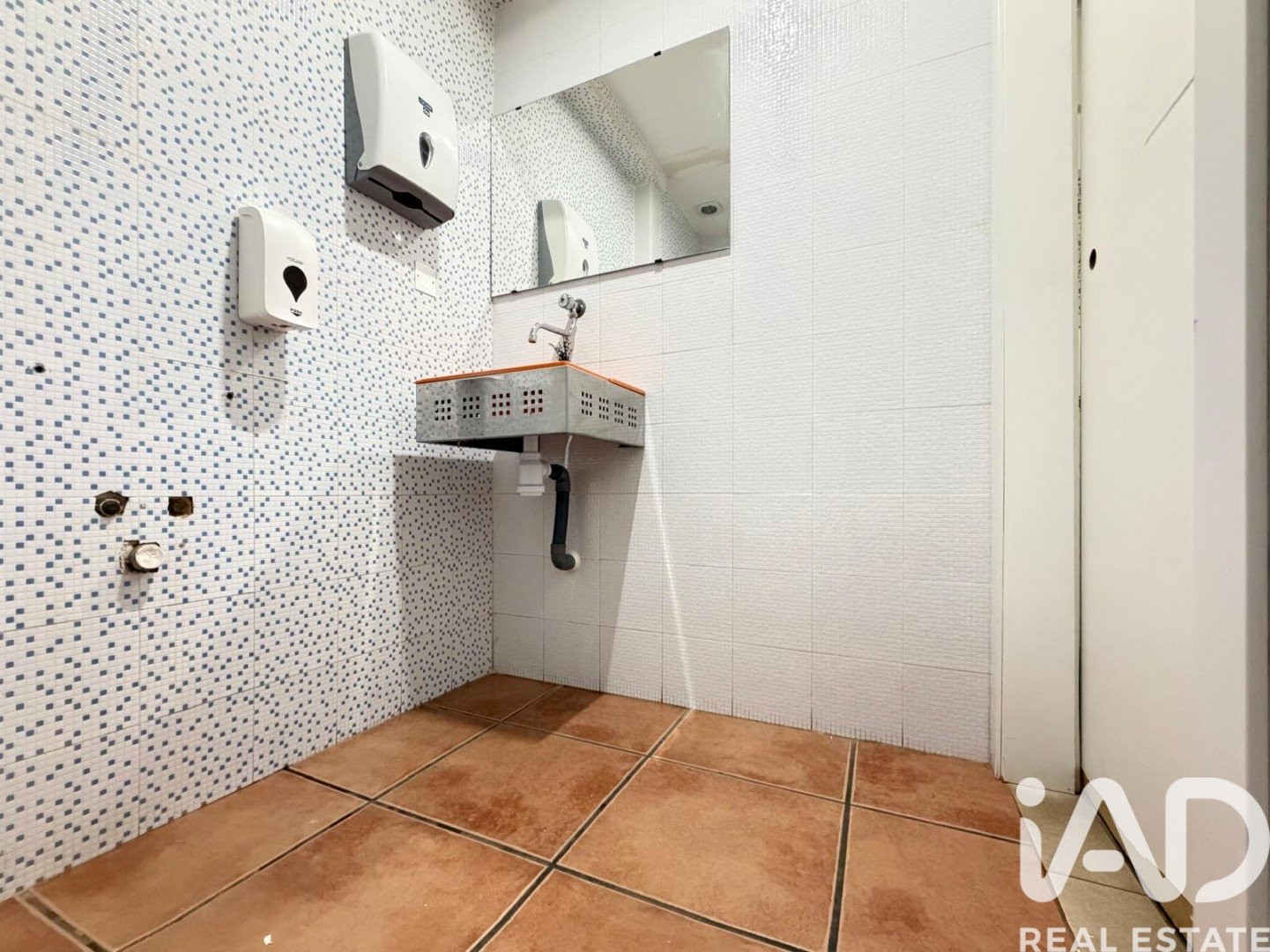 Commercial property in Miramar, Valencia, Spain 74 sq.m. No. 188166