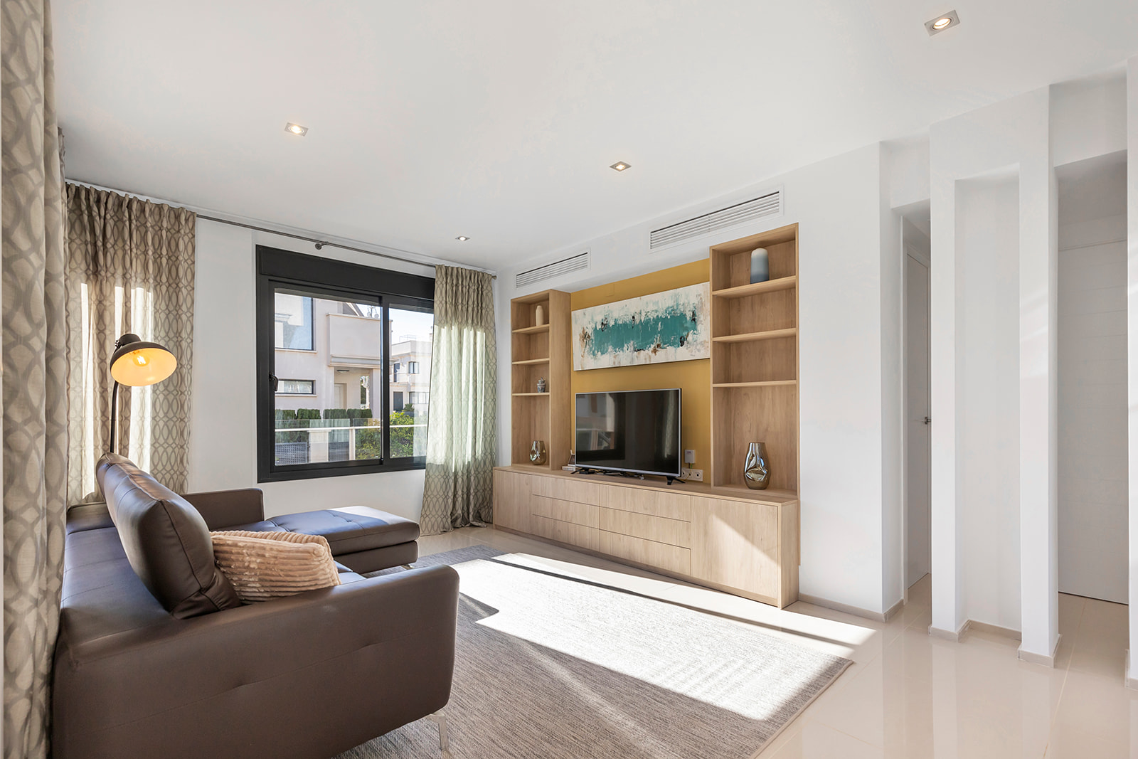 Villa in La Zenia, Alicante, Spain 5 bedrooms, 296 sq.m. No. 133952