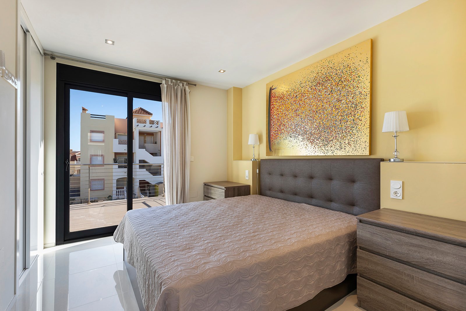 Villa in La Zenia, Alicante, Spain 5 bedrooms, 296 sq.m. No. 133952