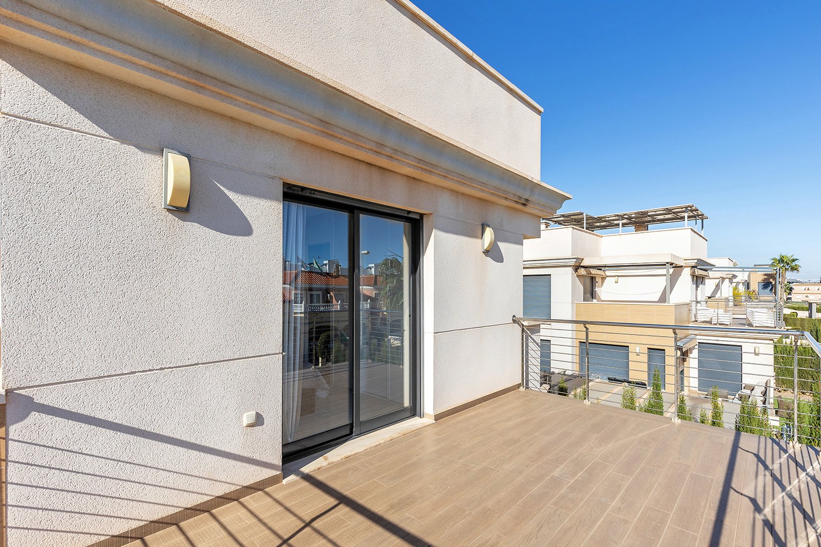 Villa in La Zenia, Alicante, Spain 5 bedrooms, 296 sq.m. No. 133952