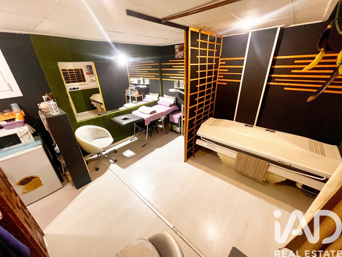 Commercial property in Vallirana, Barcelona, Spain 4 bedrooms, 84 sq.m. No. 185362