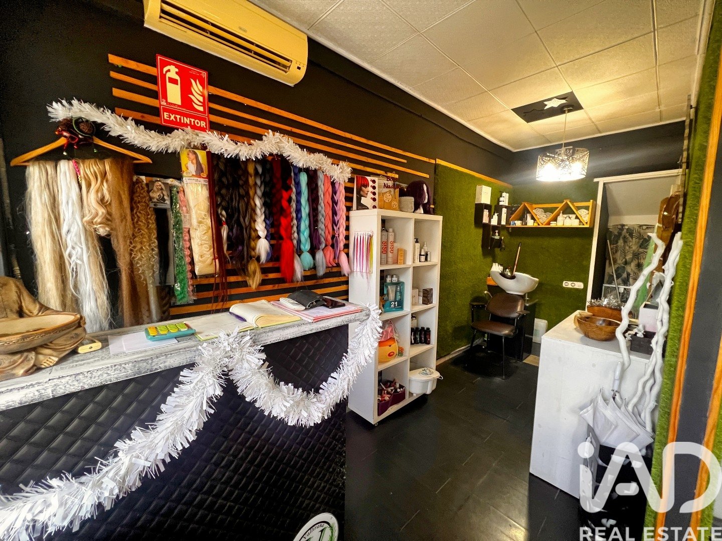 Commercial property in Vallirana, Barcelona, Spain 4 bedrooms, 84 sq.m. No. 185362