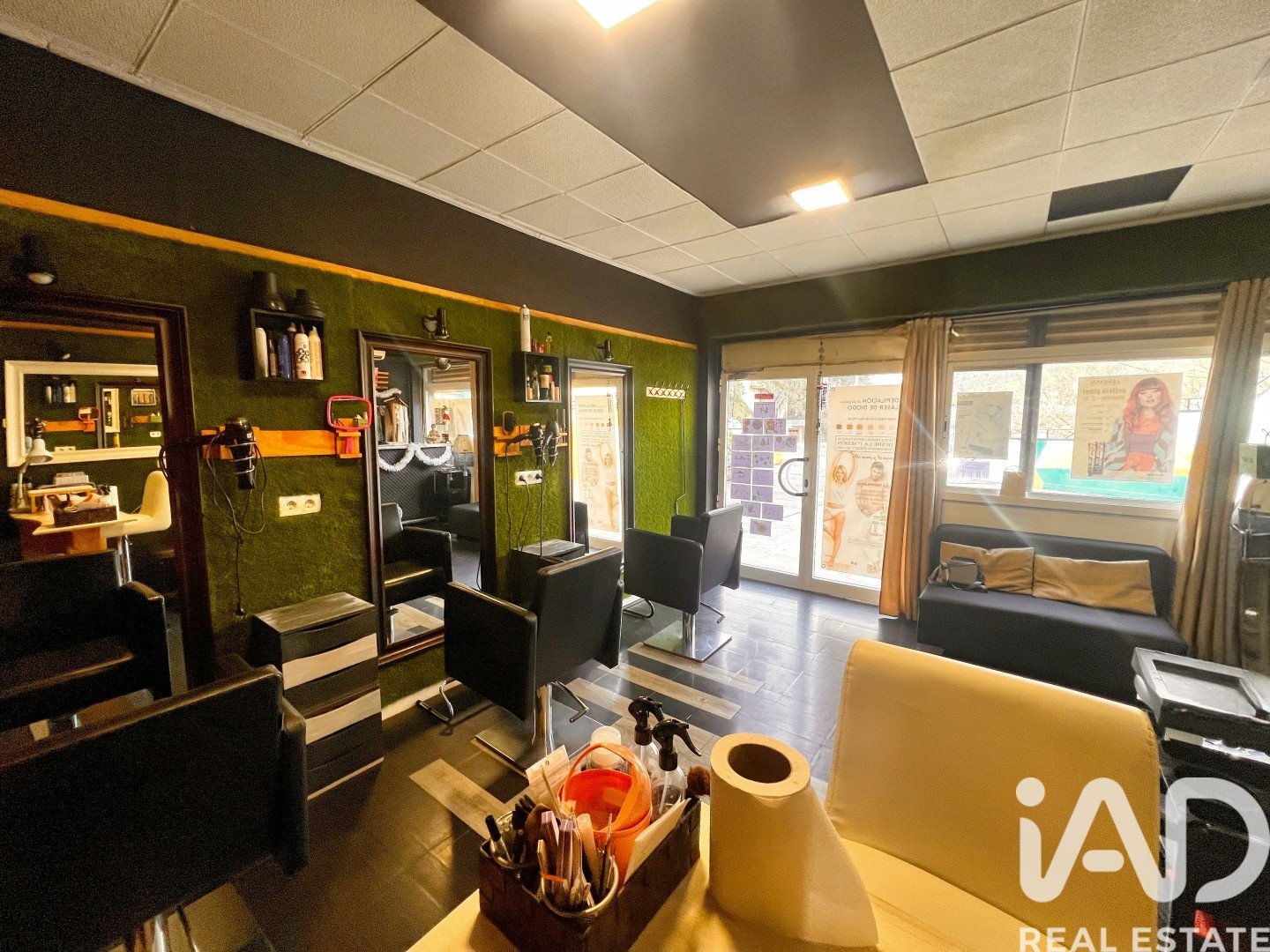 Commercial property in Vallirana, Barcelona, Spain 4 bedrooms, 84 sq.m. No. 185362