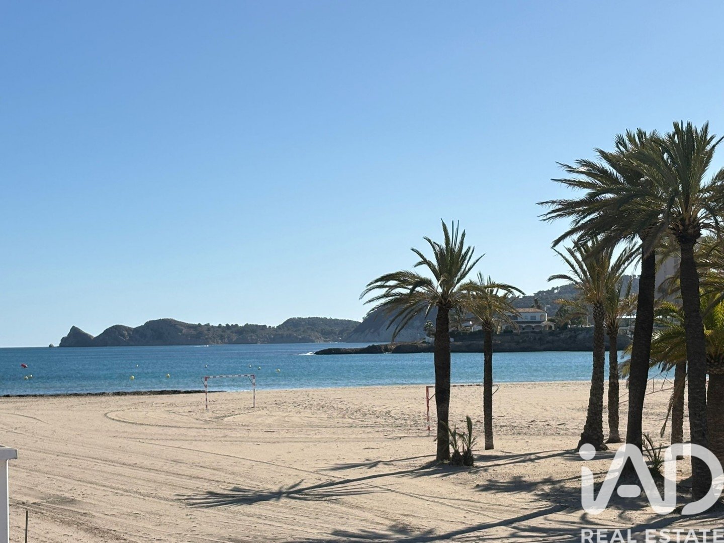 Propiedad comercial en Jávea, Alicante, España 84 m2 No. 185360