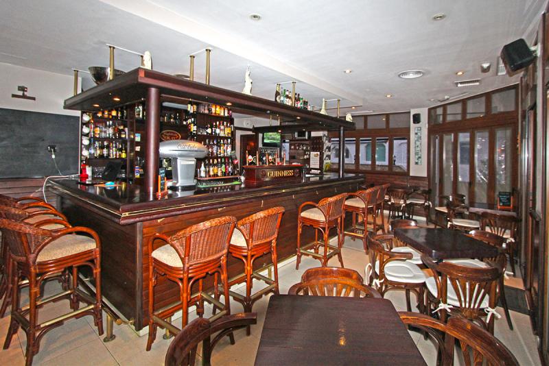 Liikekiinteistö Santa Ponsa, Mallorca, Espanja 90 m2 No. 103286