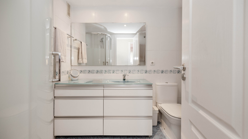 Huoneisto Marbella, Malaga, Espanja 3 makuuhuonetta, 128 m2 No. 166187