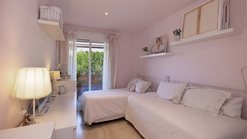Huoneisto Marbella, Malaga, Espanja 3 makuuhuonetta, 128 m2 No. 166187