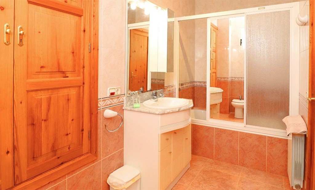Villa in Alicante, Spain 3 bedrooms, 180 sq.m. No. 181144