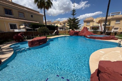 Appartamento a Los Dolses, Alicante, Spagna 2 camere da letto, 80 mq. N° 181145