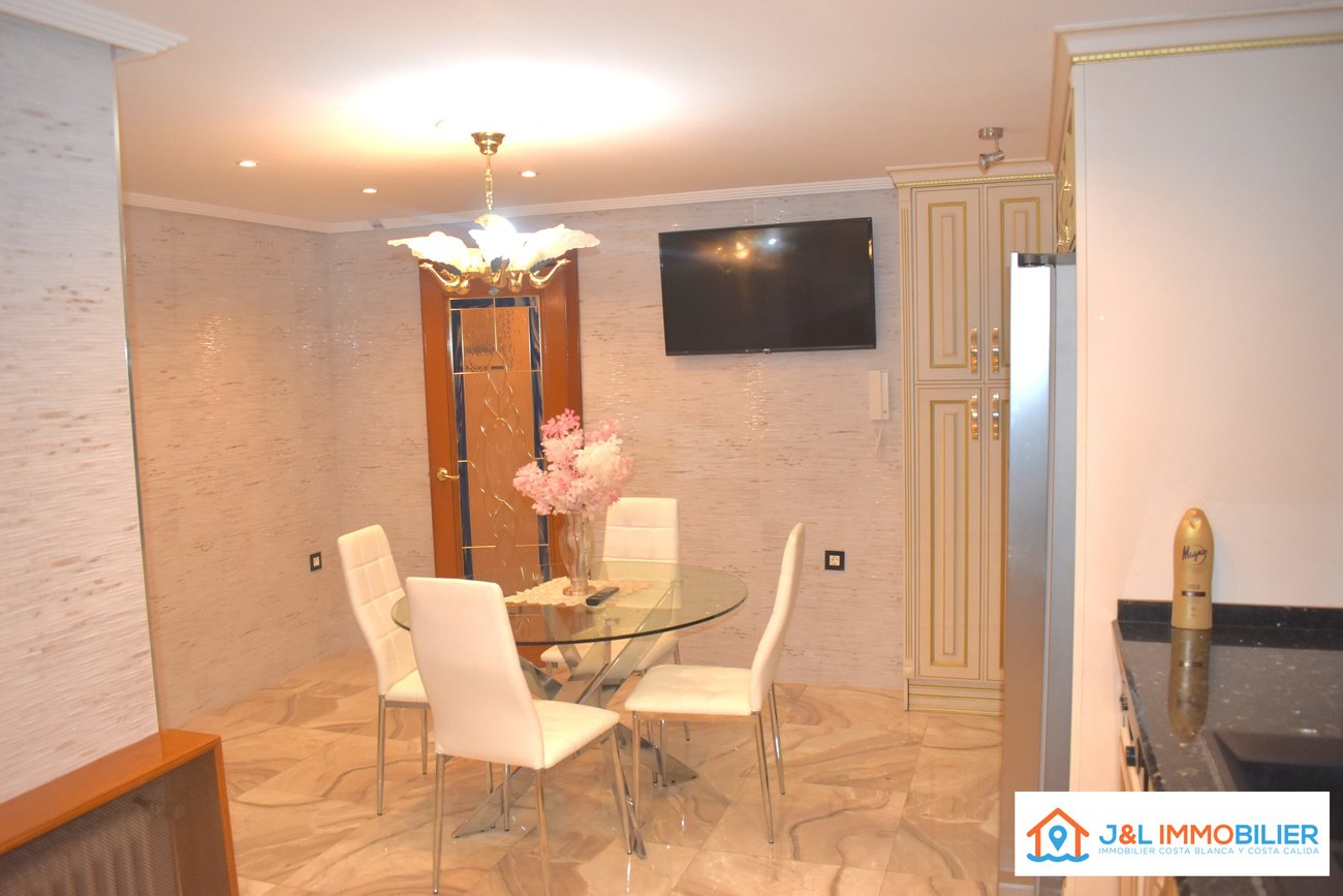 Apartment à Alicante, Espagne 3 chambres, 167 m2 No. 196448