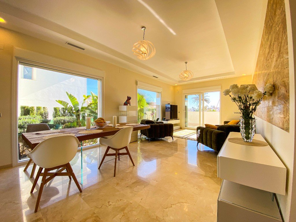 Villa La Zenia, Alicante, Spānijā 4 istabas, 307 m2 Nr. 144812