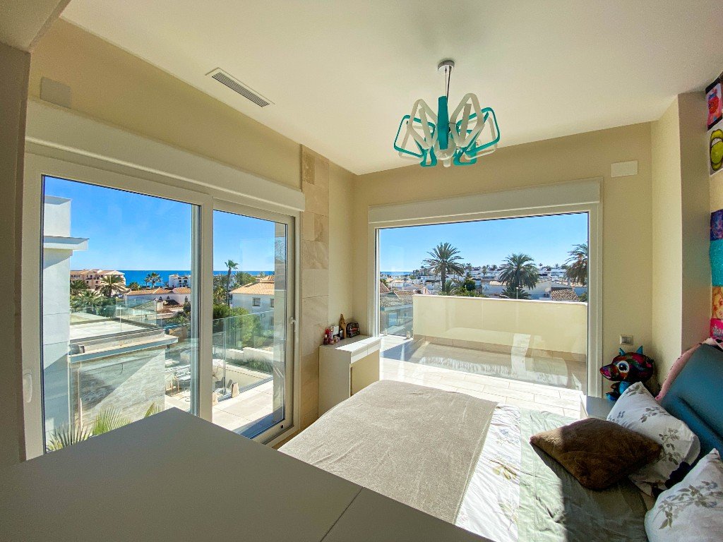 Villa La Zenia, Alicante, Spānijā 4 istabas, 307 m2 Nr. 144812