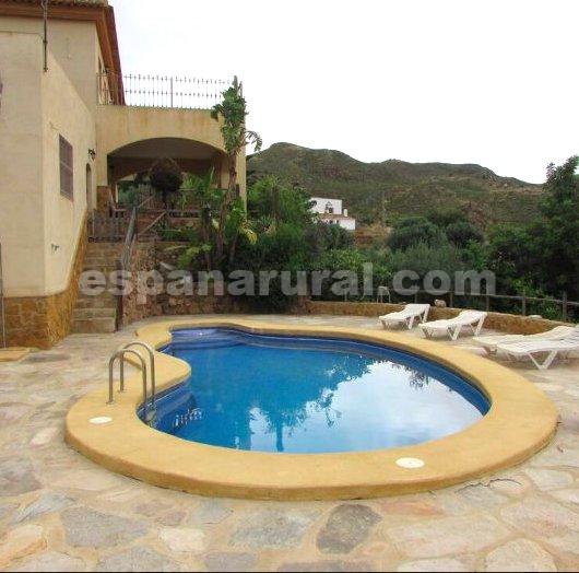 Villa i Bedar, Almeria, Spanien 7 sovrum, 500 kvm. Nr. 78033