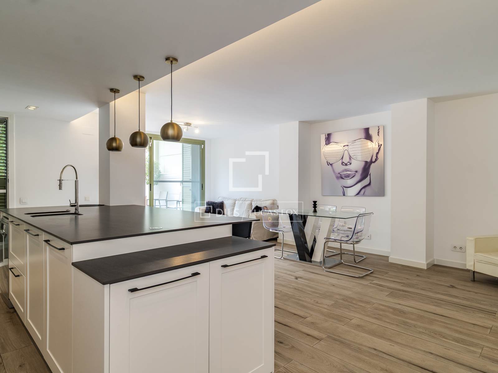 Apartamento en Barcelona, España 3 dormitorios, 135 m2 No. 164881