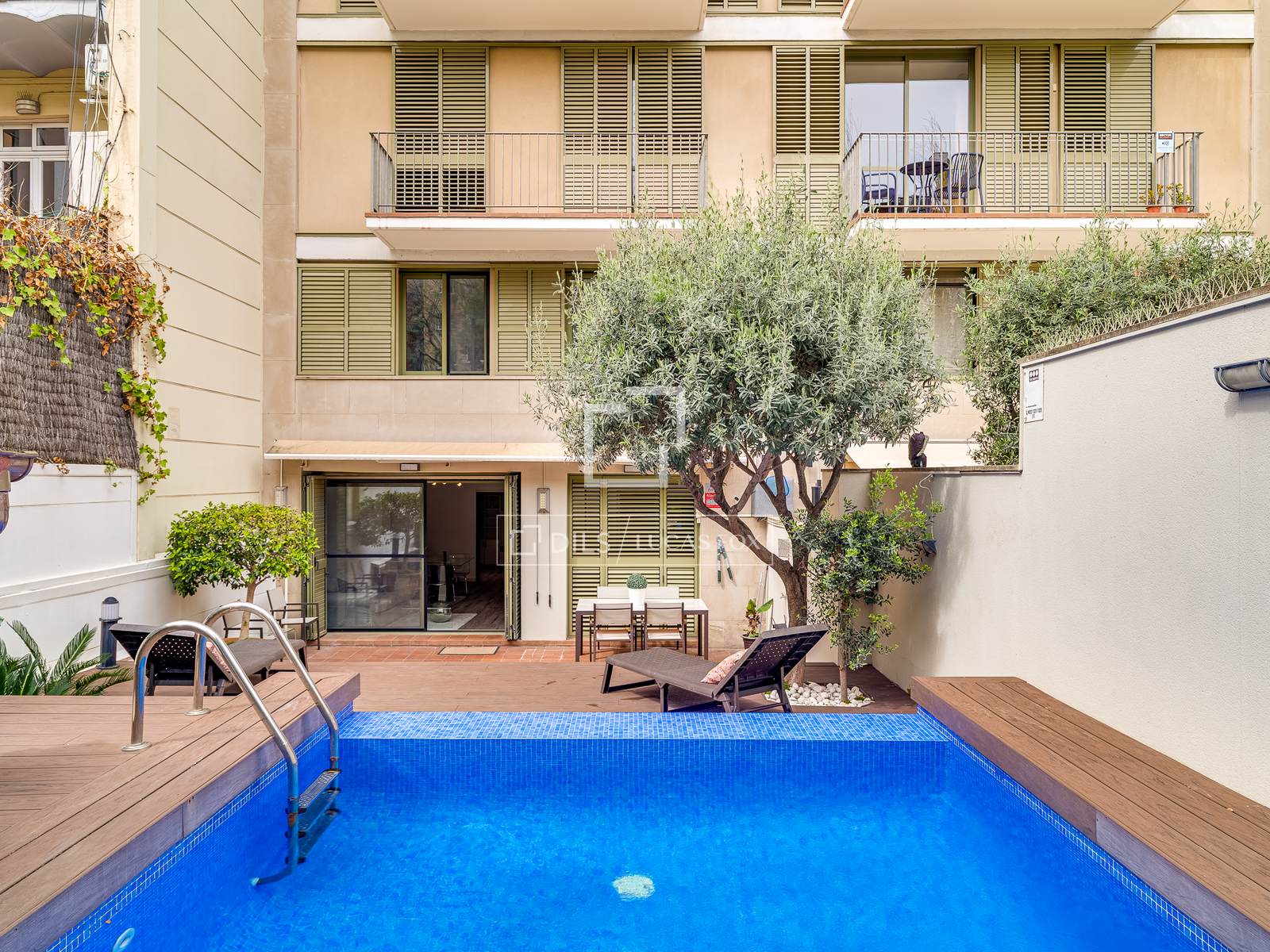 Apartamento en Barcelona, España 3 dormitorios, 135 m2 No. 164881