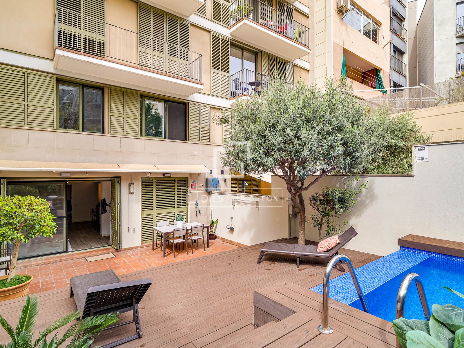 Apartamento en Barcelona, España 3 dormitorios, 135 m2 No. 164881