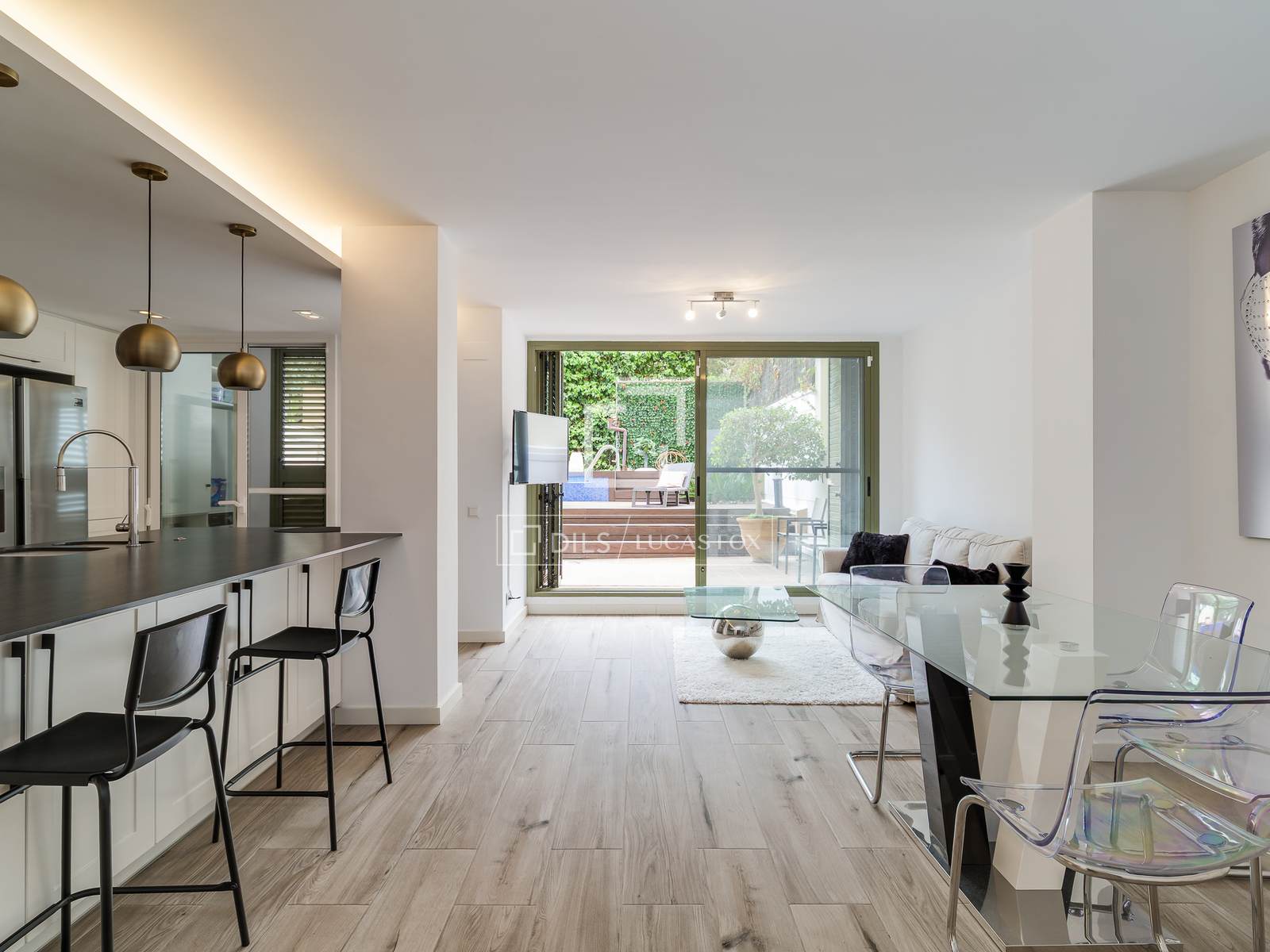 Apartamento en Barcelona, España 3 dormitorios, 135 m2 No. 164881