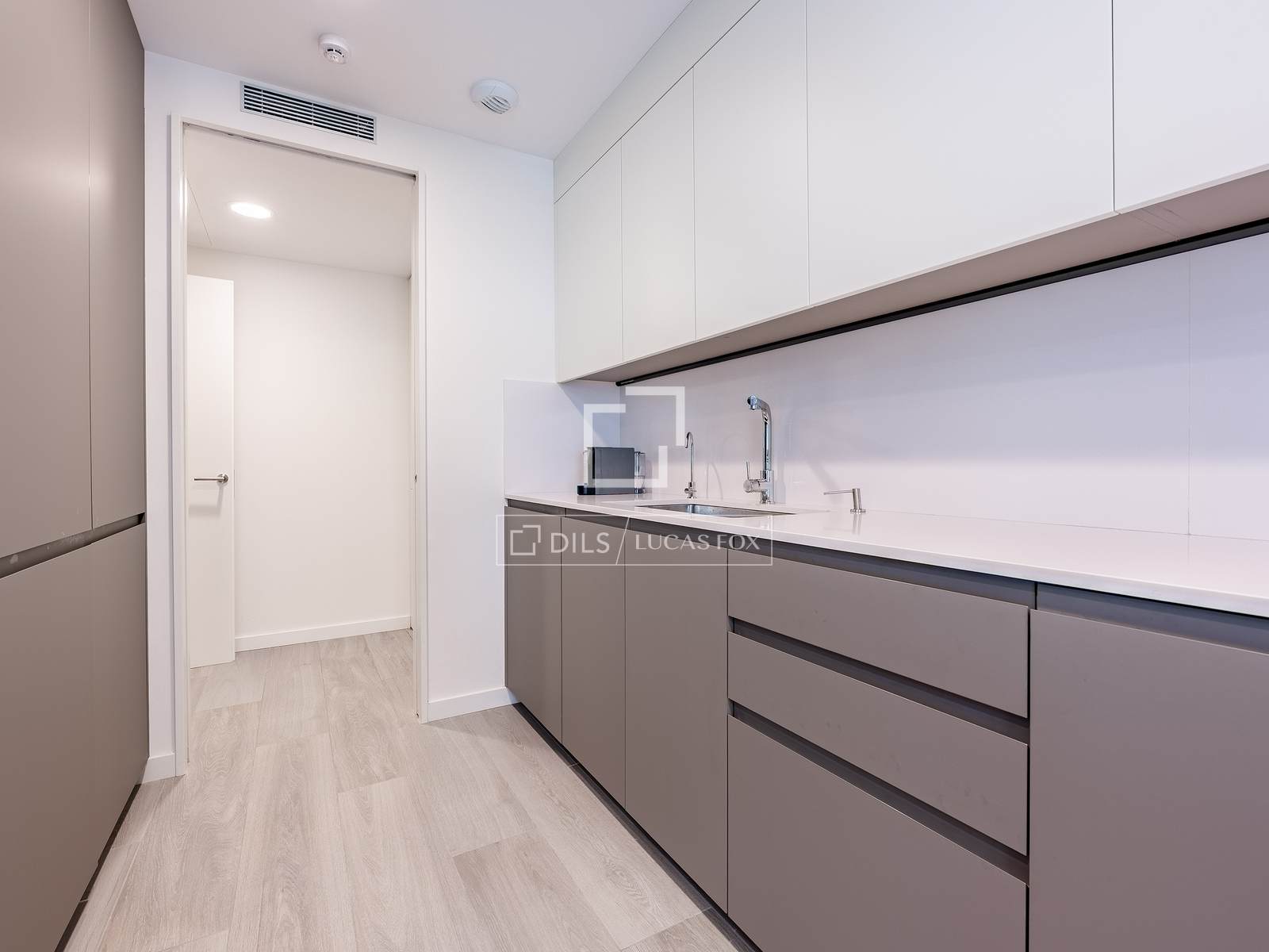 Apartment à Esplugues de Llobregat, Barcelona, Espagne 3 chambres, 120 m2 No. 164882