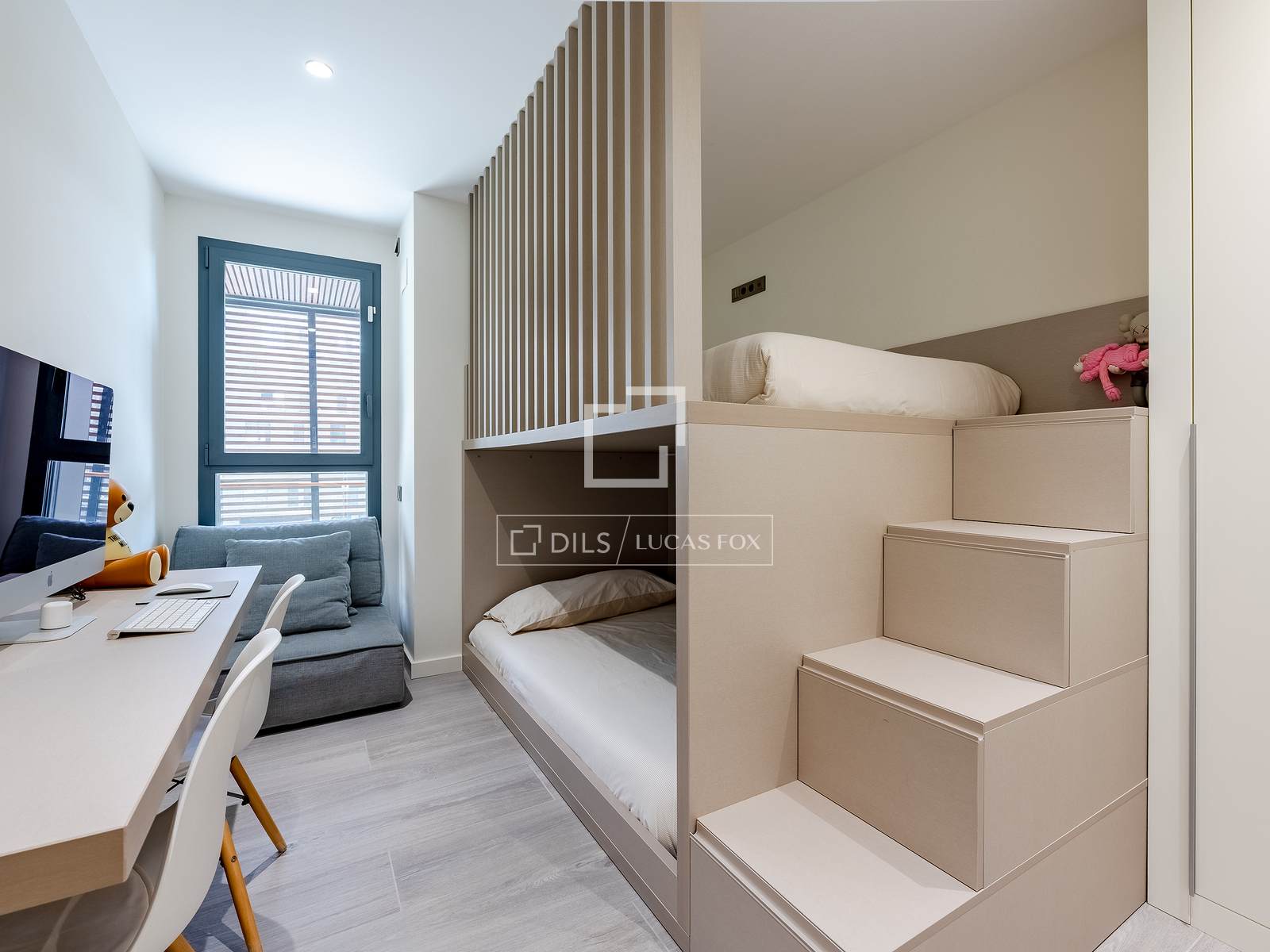Apartment à Esplugues de Llobregat, Barcelona, Espagne 3 chambres, 120 m2 No. 164882