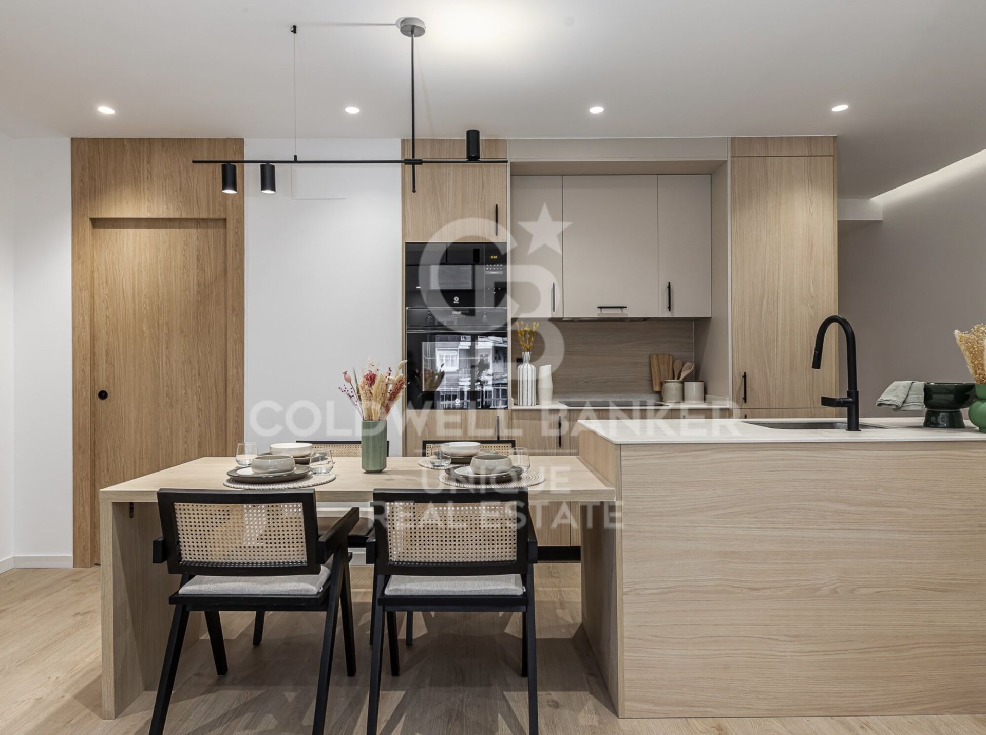 Apartment à Madrid, Espagne 3 chambres, 103 m2 No. 179057