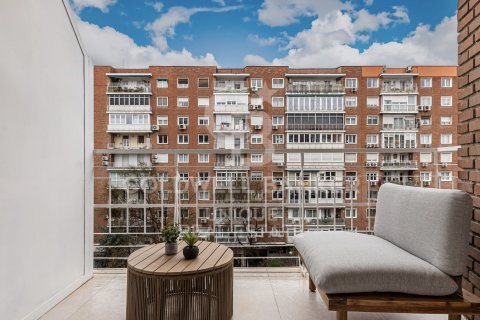 Appartamento a Madrid, Spagna 3 camere da letto, 103 mq. N° 179057