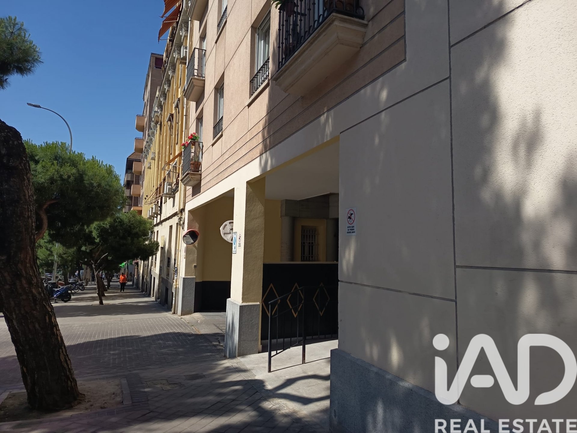 Autotallit Madrid, Espanja 14.5 m2 No. 184707