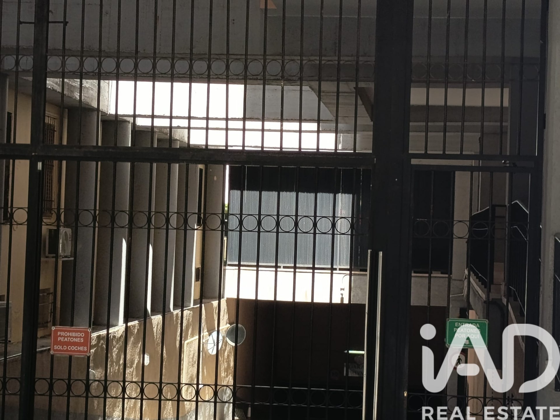 Autotallit Madrid, Espanja 14.5 m2 No. 184707