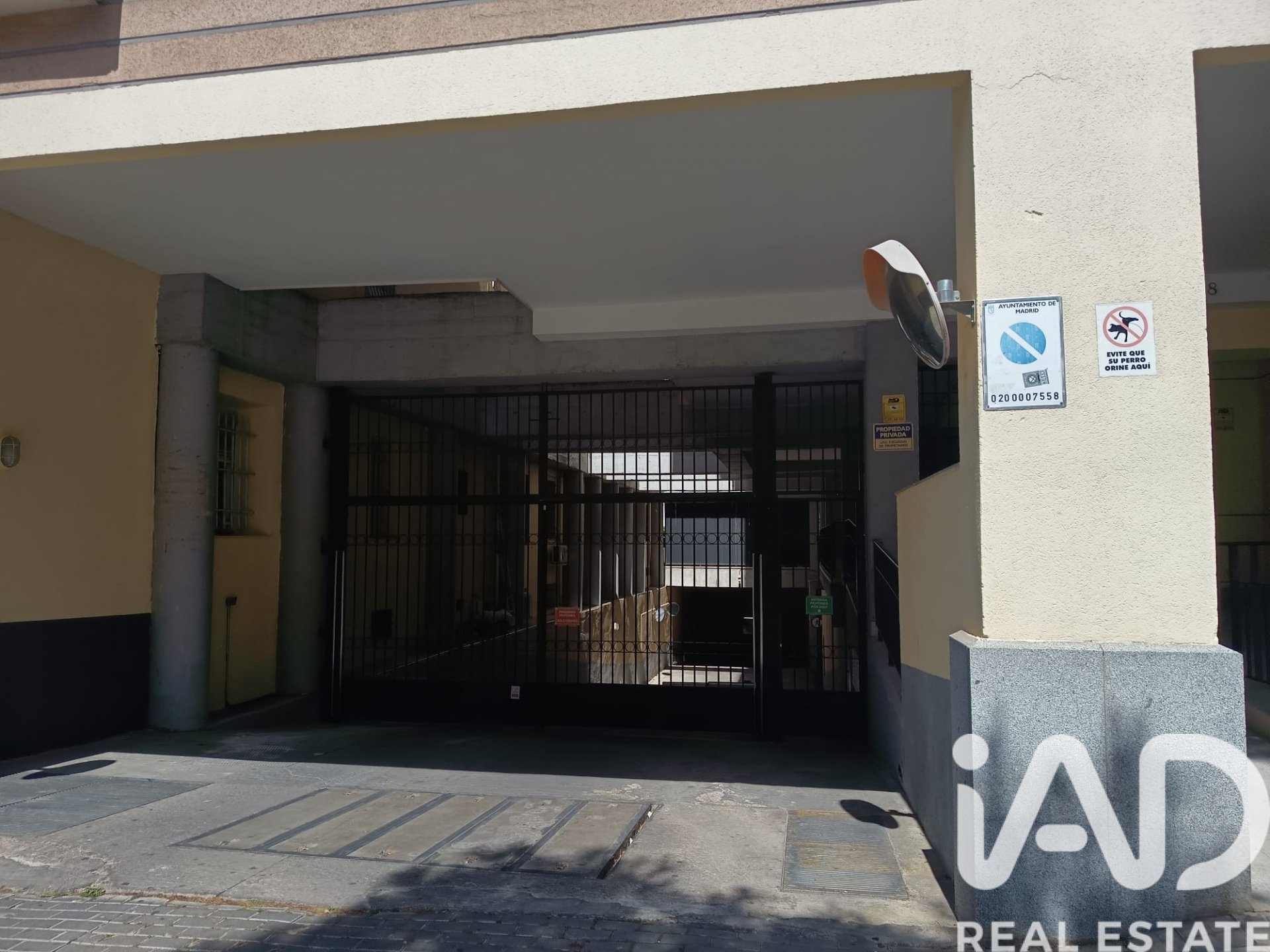 Autotallit Madrid, Espanja 14.5 m2 No. 184707