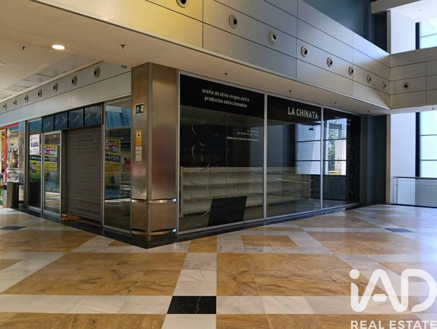 Commercial property in Rivas-Vaciamadrid, Madrid, Spain 1 bedroom, 209 sq.m. No. 188494