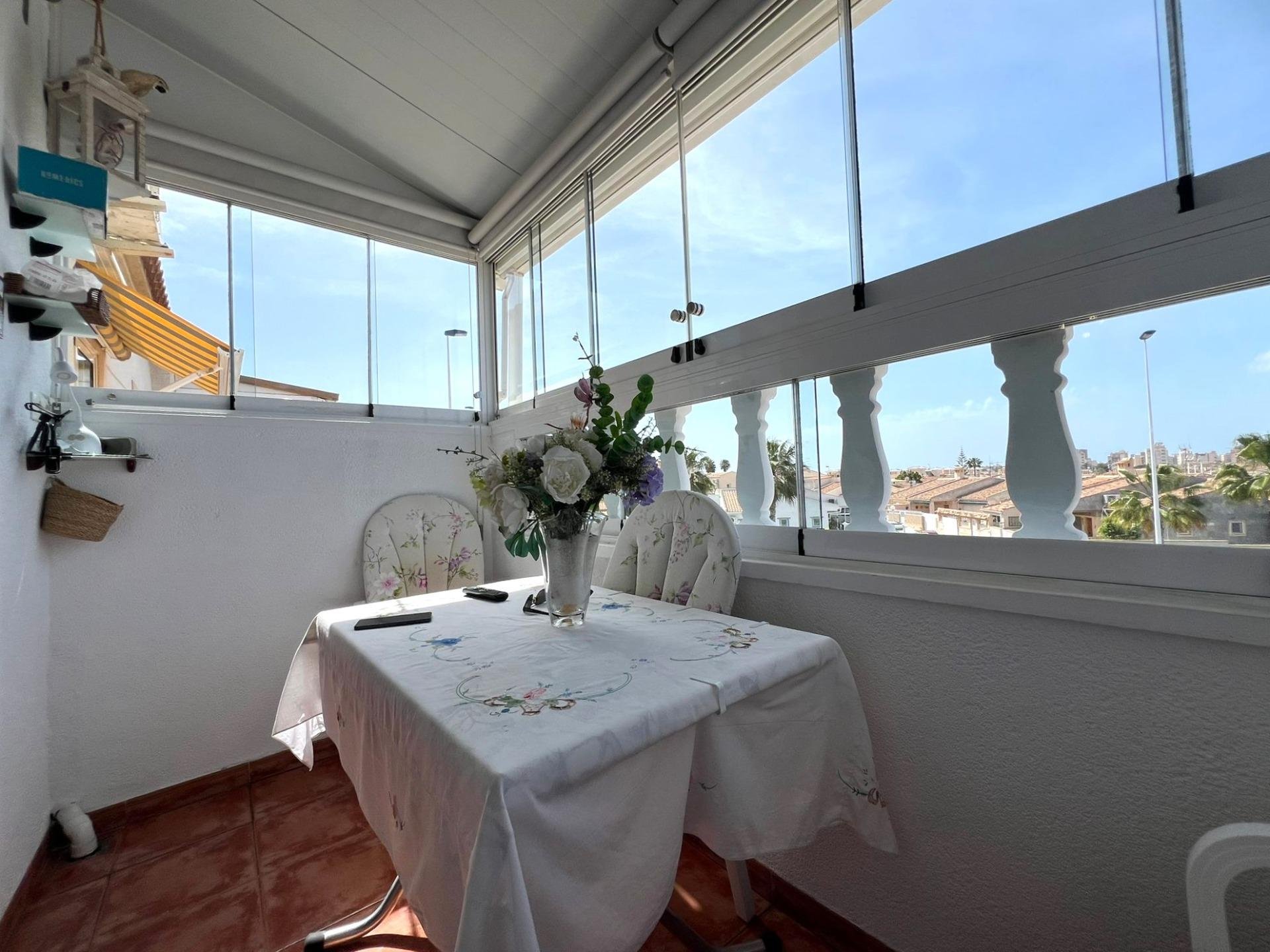 Bungalow i Torrevieja, Alicante, Spanien 2 sovrum, 55 kvm. Nr. 189362
